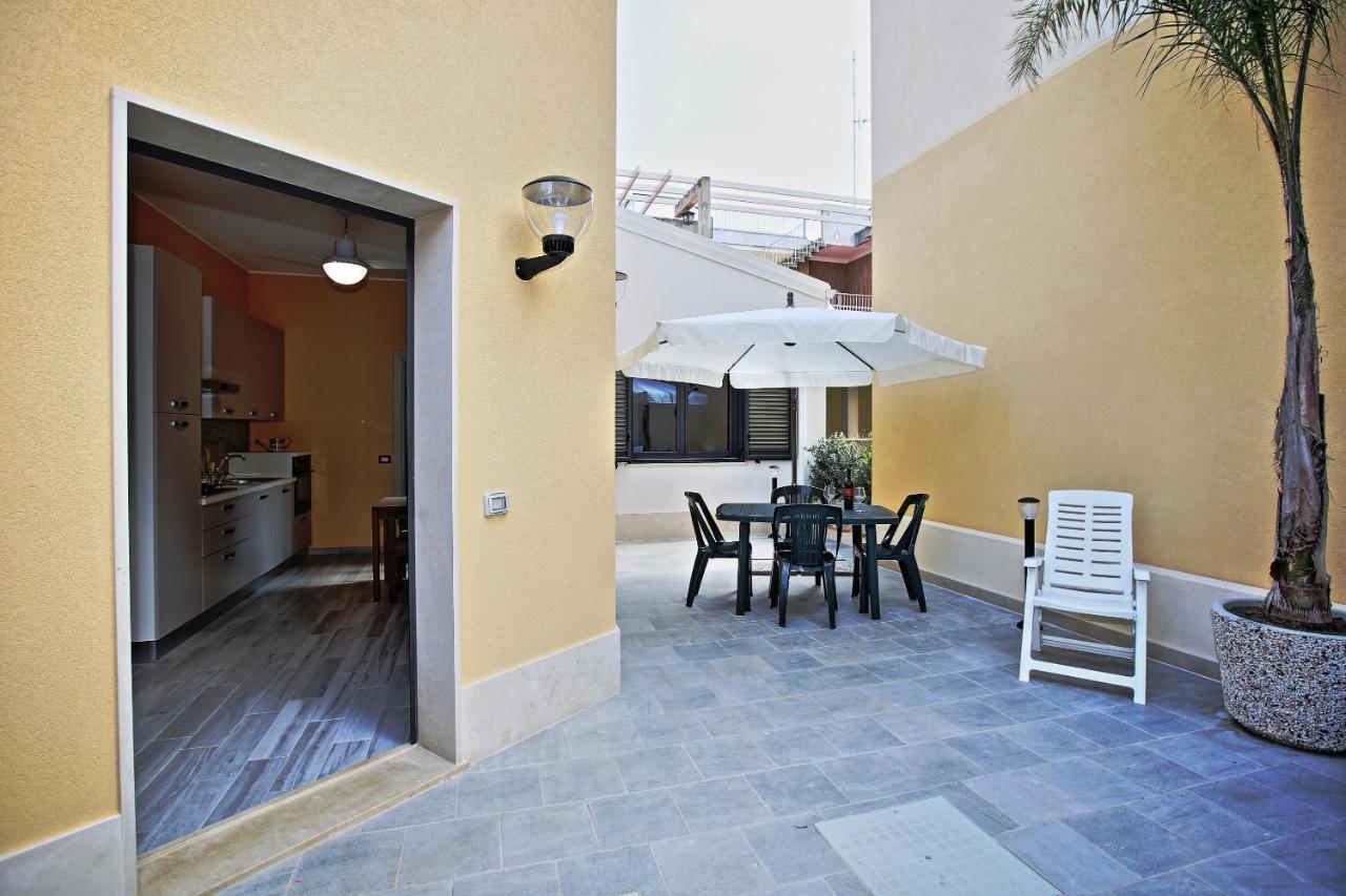 Re Sole La Dependance - Casa Vacanza V E N E R E Avola Exterior photo